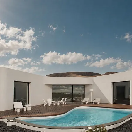 Vulkano Villa *